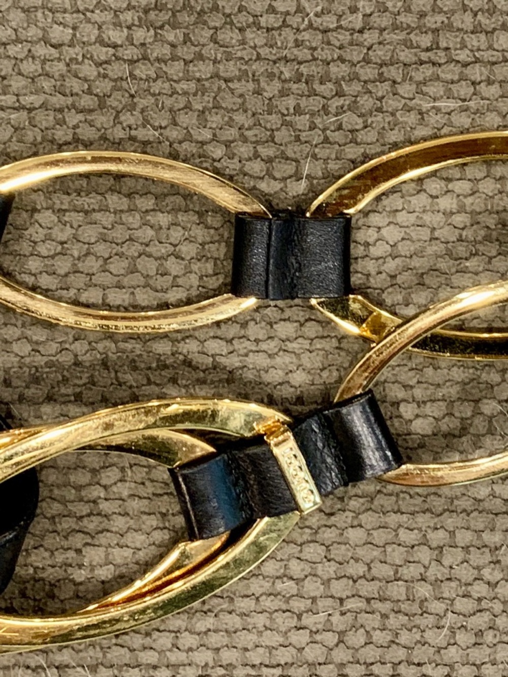 Vintage Gucci Black and Gold Chain-Link Women's Belt